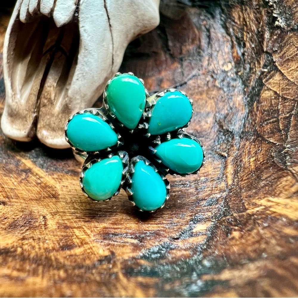 Turquoise Flower Ring - Picture 2 of 12